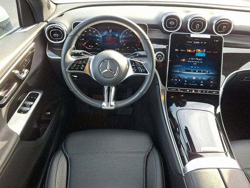 Certified 2025 Mercedes-Benz GLC 300 4MATIC image 10