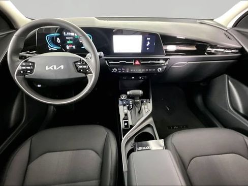 New 2026 Kia Niro EX FWD image 6
