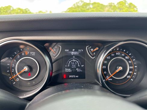 Certified 2022 Jeep Wrangler Sport image 21