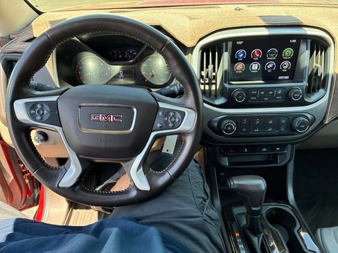Used 2016 GMC Canyon SLE RWD image 2