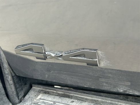 Used 2025 Toyota Tacoma TRD Sport image 12