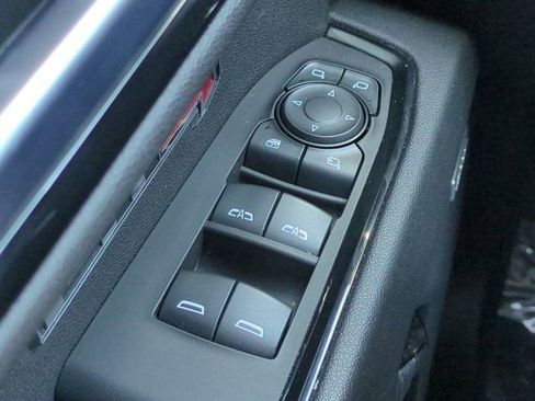 Used 2023 GMC Sierra 1500 AT4 w/ Technology Package AWD/4WD image 22