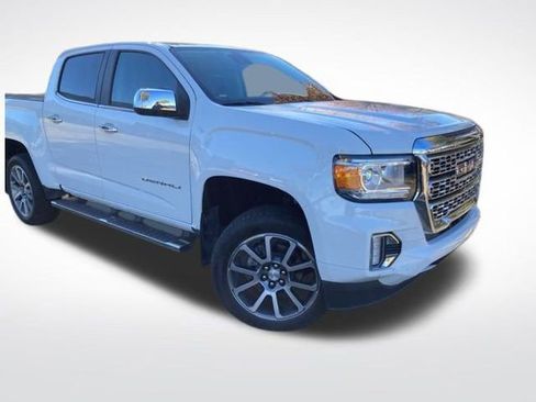 Used 2022 GMC Canyon Denali image 4