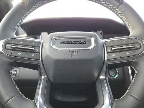 New 2026 GMC Acadia Denali Ultimate w/ LPO, Floor Liner Package image 39