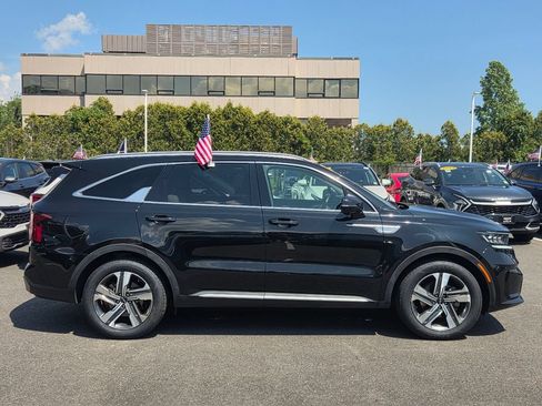 Used 2023 Kia Sorento SX Prestige w/ Panoramic Sunroof Package AWD/4WD image 3