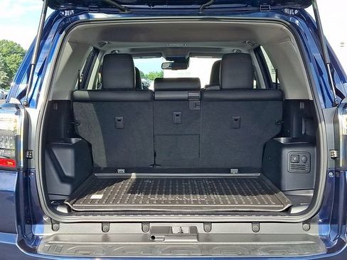 Used 2023 Toyota 4Runner TRD Off-Road Premium w/ Off Road Premium Plus Package AWD/4WD image 31