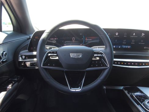 Used 2024 Cadillac Lyriq Tech RWD image 22
