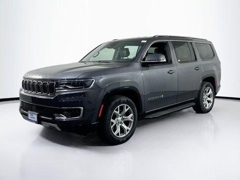Used 2022 Jeep Wagoneer Series II AWD/4WD image 1