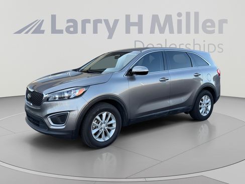Used 2017 Kia Sorento L FWD image 1