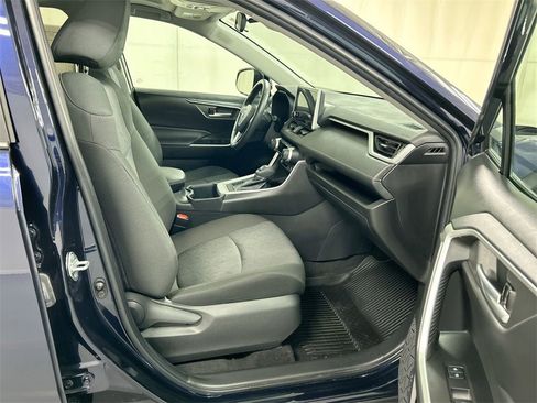 Used 2023 Toyota RAV4 XLE w/ Convenience Package image 23