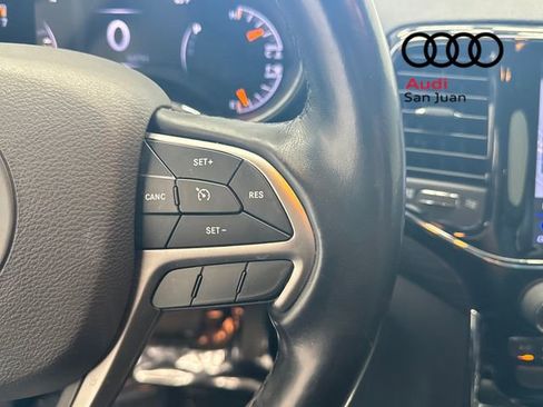 Used 2020 Jeep Grand Cherokee Altitude image 15