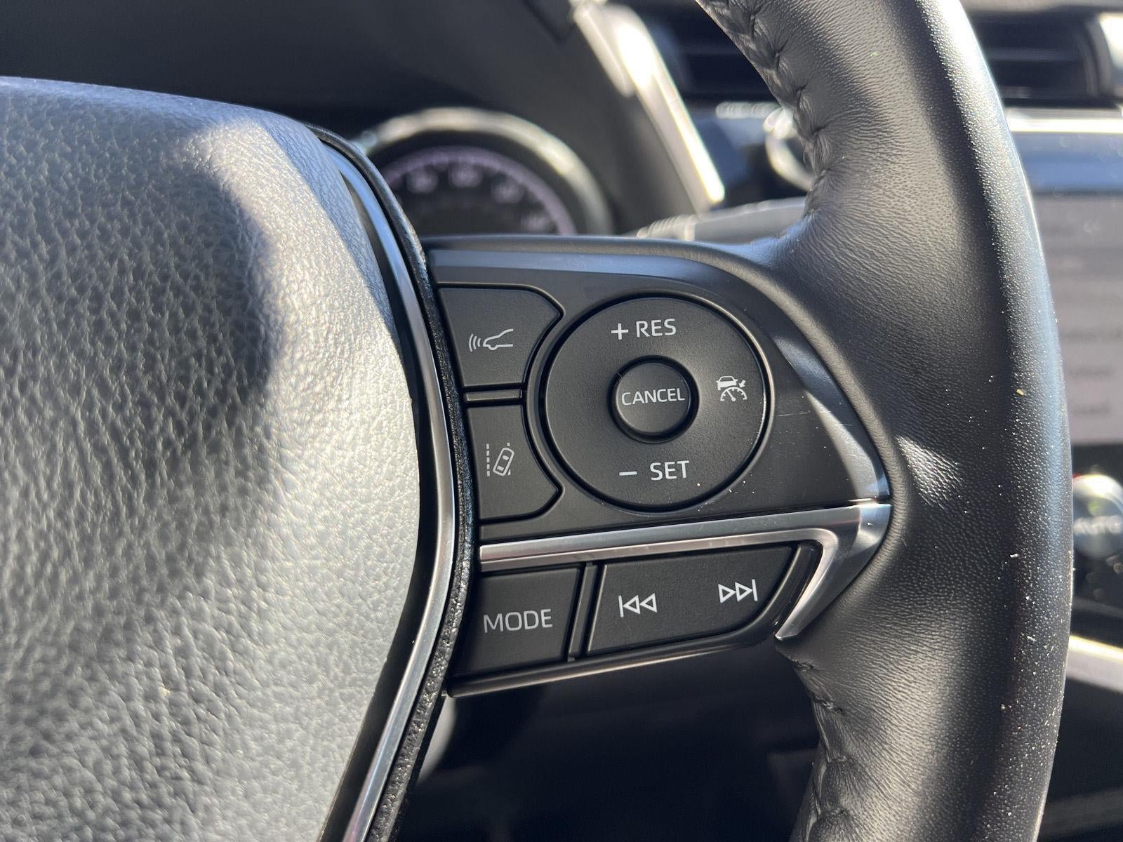 Used 2019 Toyota Camry XLE FWD image 13