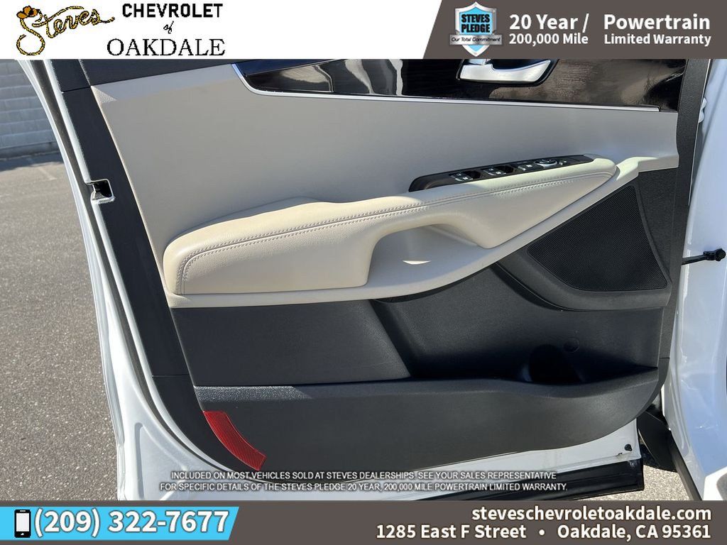 Used 2019 Kia Sorento AWD V6 image 24