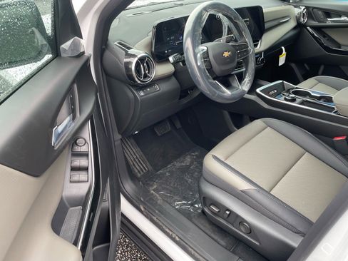 New 2026 Chevrolet Equinox LT FWD image 4