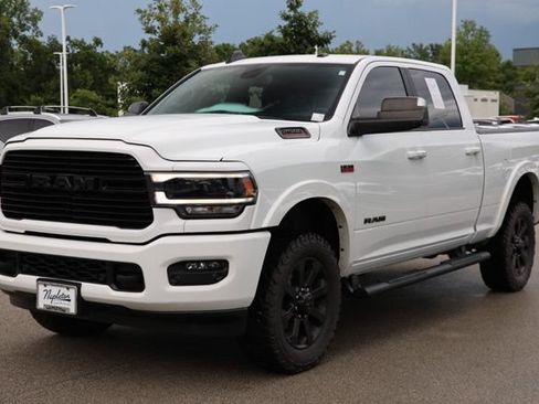 Used 2022 RAM 2500 Laramie w/ Night Edition AWD/4WD image 3