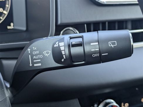 New 2025 Mitsubishi Outlander SE image 29