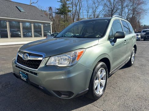 Used 2015 Subaru Forester 2.5i Premium AWD/4WD image 3