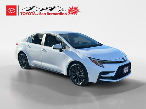 Certified 2026 Toyota Corolla SE FWD image 7