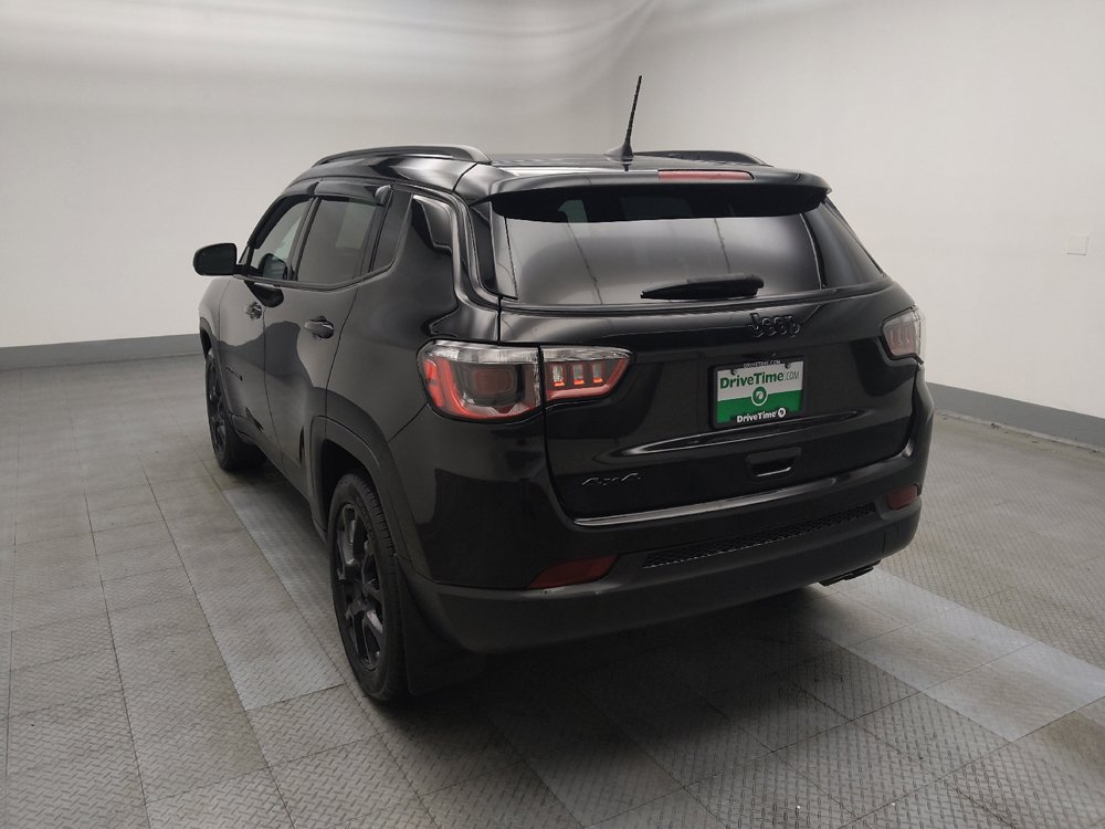 Used 2022 Jeep Compass Latitude w/ Sun and Sound Group AWD/4WD image 5