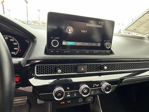 Used 2023 Honda Civic Sport image 23