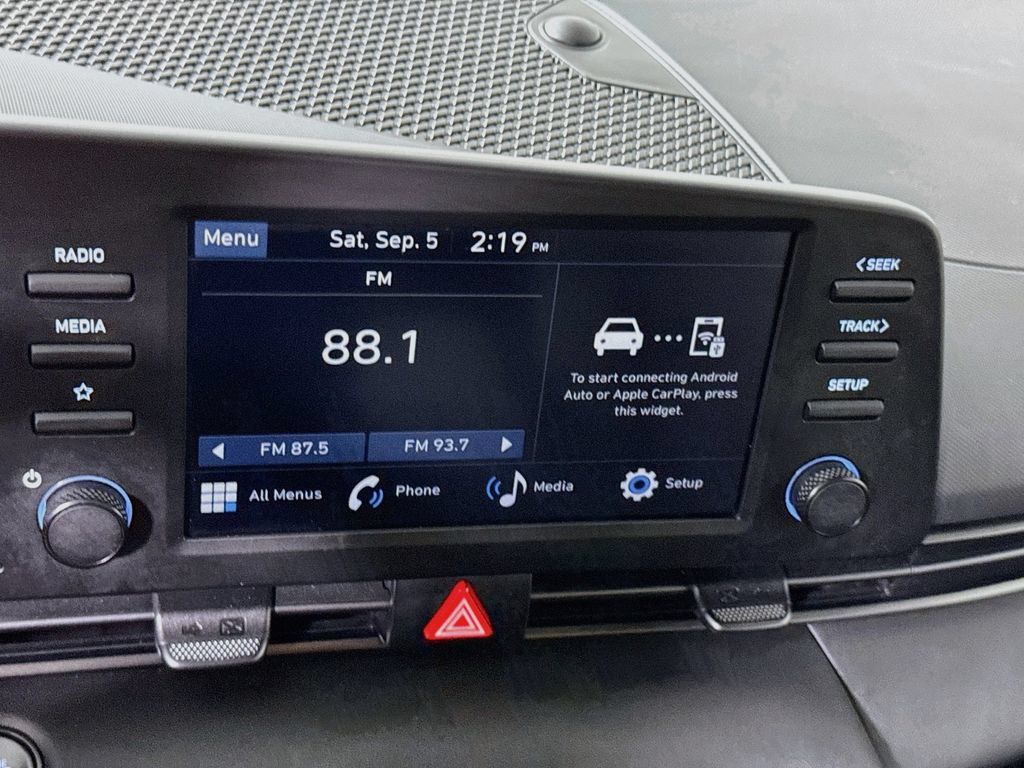 Certified 2025 Hyundai Elantra Sport FWD image 7