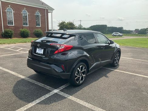 Used 2018 Toyota C-HR XLE FWD image 6