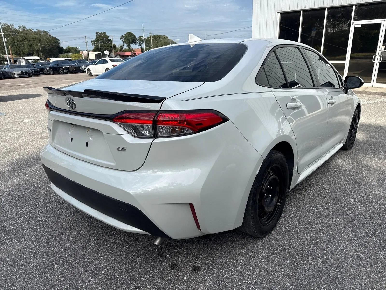 Used 2021 Toyota Corolla LE FWD image 7