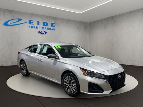 Used 2024 Nissan Altima 2.5 SV FWD image 1