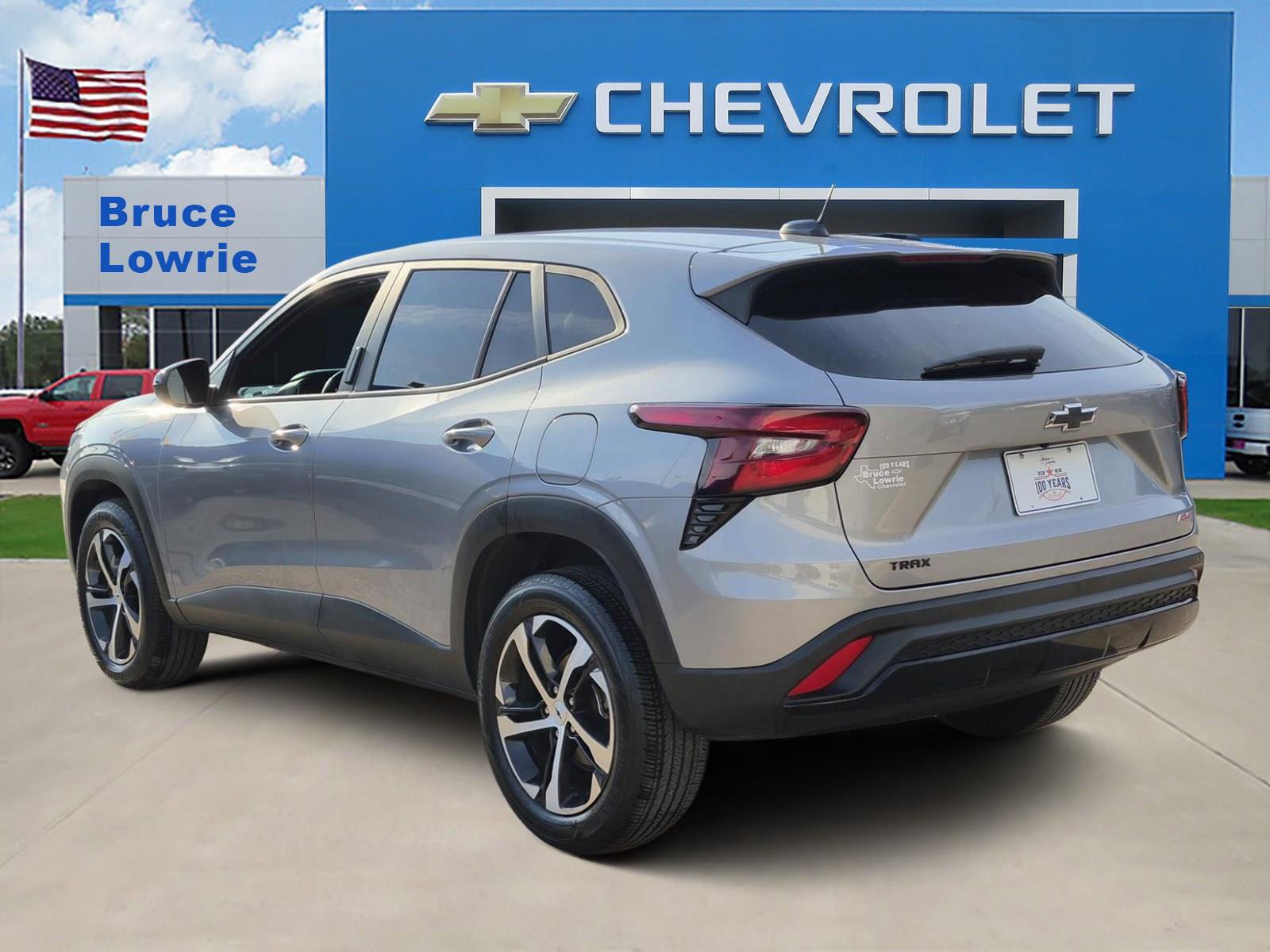 Used 2025 Chevrolet Trax RS w/ Driver Confidence Package FWD image 4