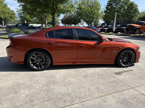 Used 2022 Dodge Charger Scat Pack RWD image 8
