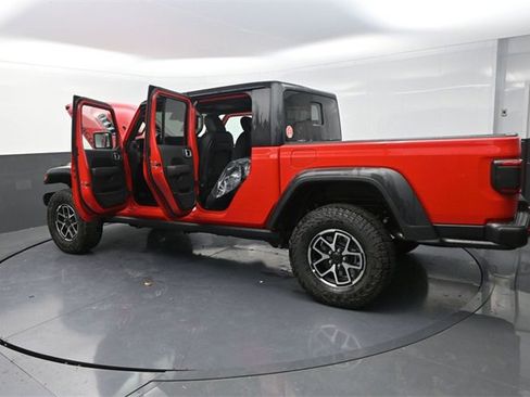 New 2025 Jeep Gladiator Rubicon w/ Convenience Group image 29