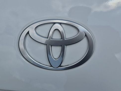 Used 2025 Toyota Camry LE FWD image 9