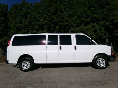 Used 2013 Chevrolet Express 3500 LT w/ LT Preferred Equipment Group image 5