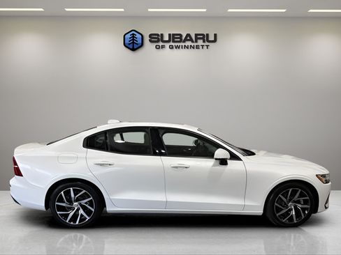 Used 2020 Volvo S60 T5 Momentum w/ Protection Package Premier FWD image 6