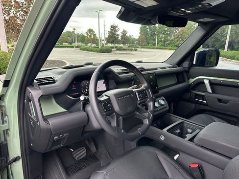 Used 2023 Land Rover Defender 110 75th Limited Edition AWD/4WD image 10
