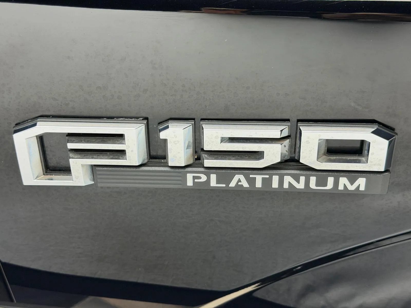Used 2016 Ford F150 Platinum w/ Equipment Group 701A Luxury AWD/4WD image 9
