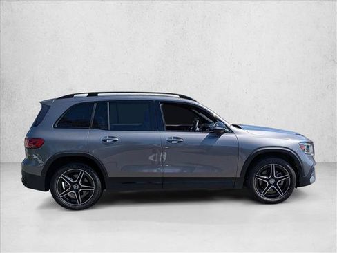 Used 2022 Mercedes-Benz GLB 250 4MATIC image 4