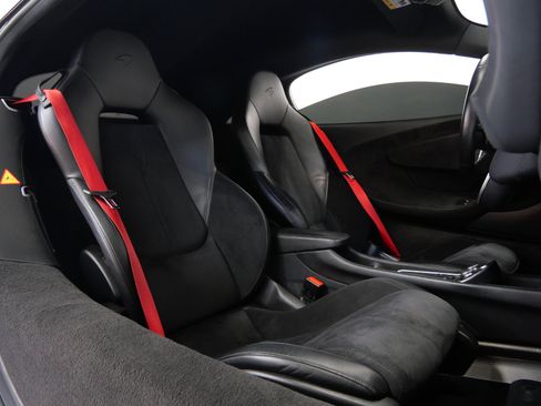 Used 2019 McLaren 600LT image 23