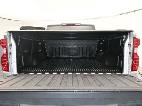 Used 2021 Chevrolet Silverado 1500 LT image 25