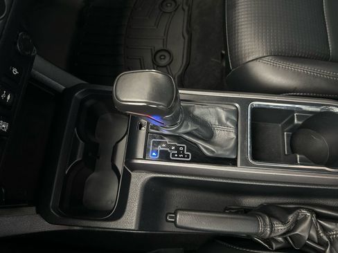 Used 2019 Toyota Tacoma TRD Sport image 89