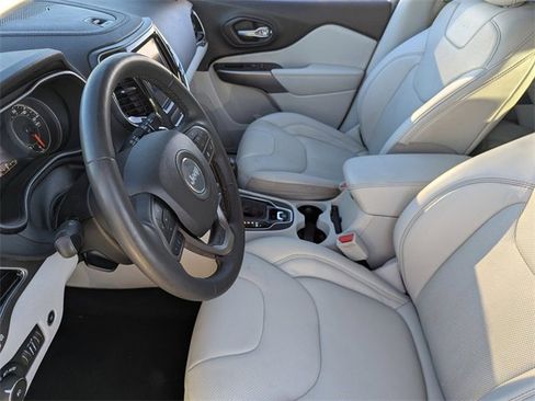 Used 2022 Jeep Cherokee Limited image 22