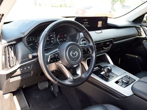 Used 2025 MAZDA CX-70 3.3 Turbo w/ Preferred Package AWD/4WD image 17