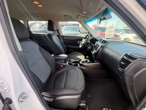 Used 2019 Kia Soul + FWD image 23