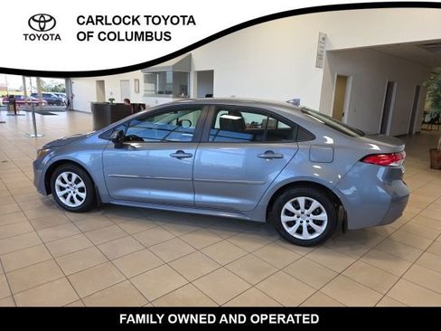 Used 2023 Toyota Corolla LE FWD image 9
