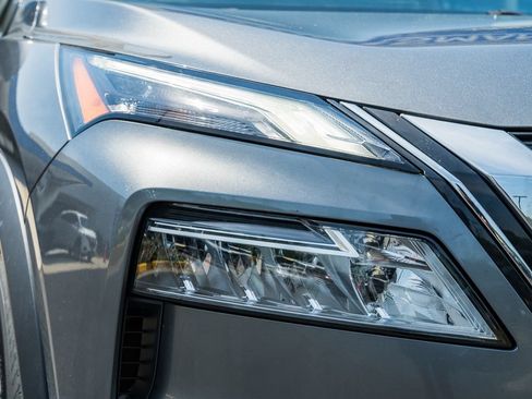 Used 2022 Nissan Rogue SV AWD/4WD image 12