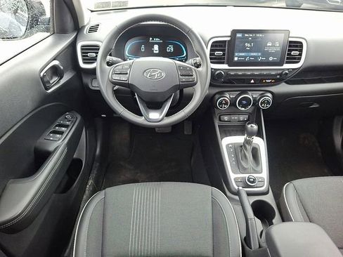 Certified 2026 Hyundai Venue SEL FWD image 11