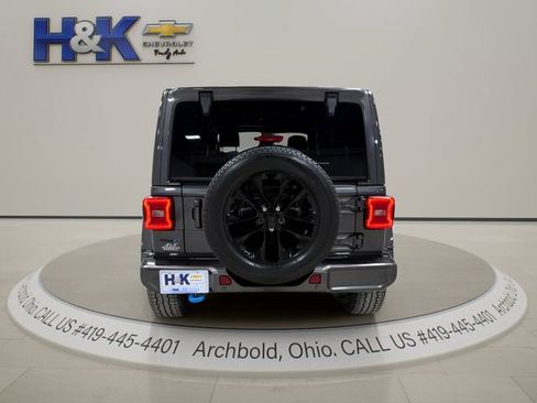 Used 2021 Jeep Wrangler Unlimited Sahara AWD/4WD image 5