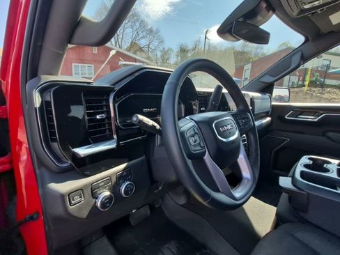 Used 2025 GMC Sierra 1500 Elevation image 10