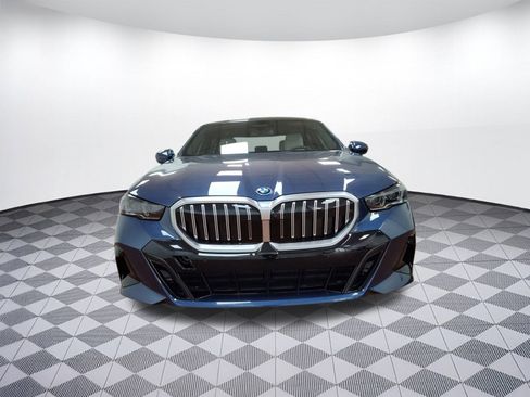 New 2026 BMW 550e xDrive w/ Executive Package image 5