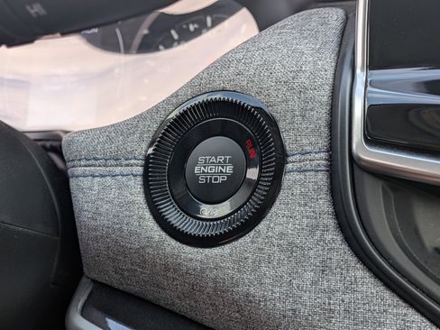 Used 2022 Jeep Compass Latitude image 29